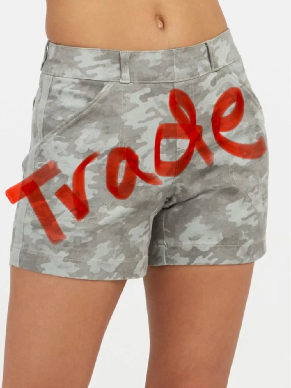 LOOKING TO TRADE - Stretch Twill Shorts 4” - green camo - size M